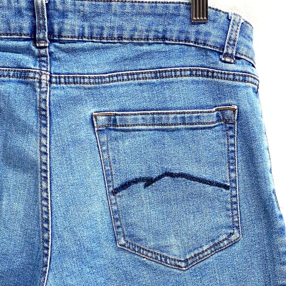 Blue Mountain Women's Denim Jeans Straight Leg Size 12 - Picture 3 of 6